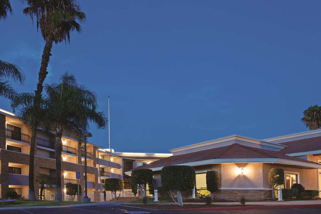 Hotel La Quinta By Wyndham Pomona Exteriér fotografie