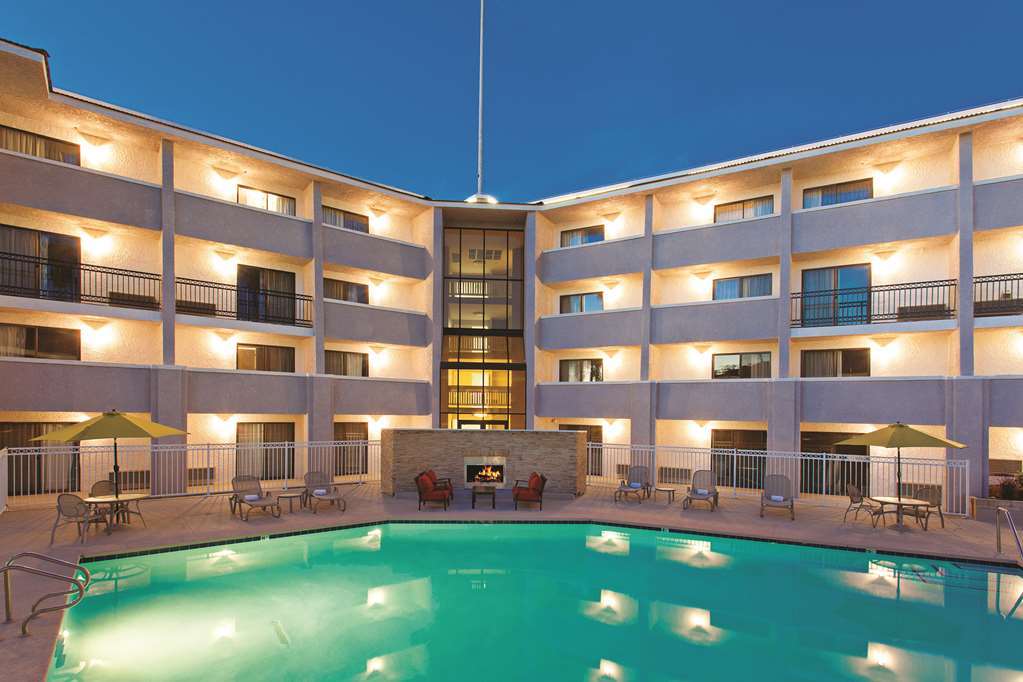 Hotel La Quinta By Wyndham Pomona Zařízení fotografie